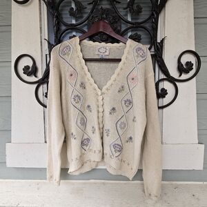 ERIKA Floral Sweater with Embroidered Sleeves, Collar, and Hem. Vintage Sz M